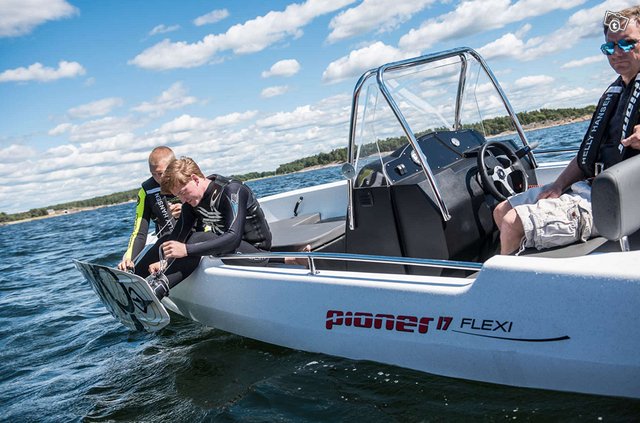 Norjalainen, UUDENVEROINEN Pioner 17 Flexi 5