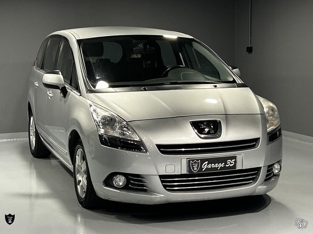 Peugeot 5008 1