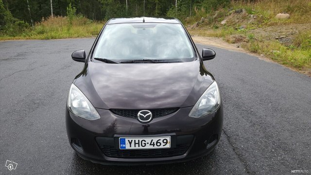 Mazda 2 8