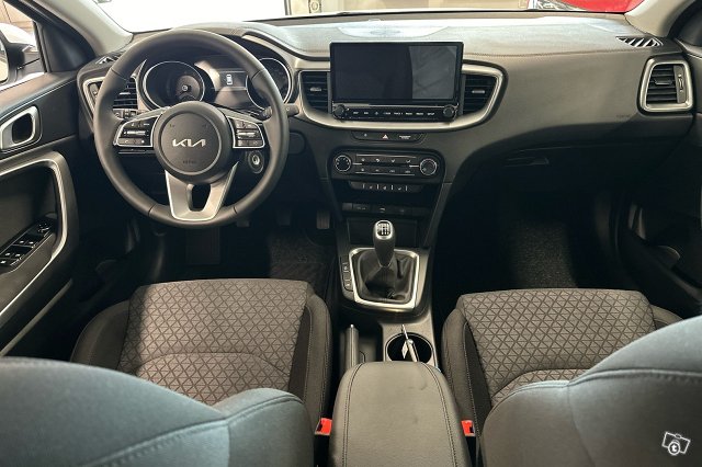 KIA CEED 9