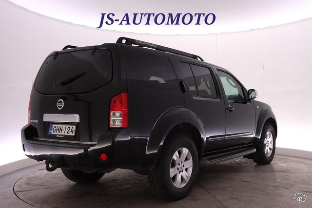 Nissan Pathfinder 13