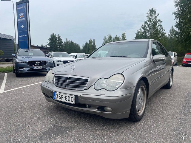 Mercedes-Benz C 200