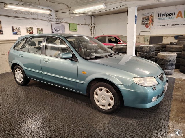 Mazda 323 4