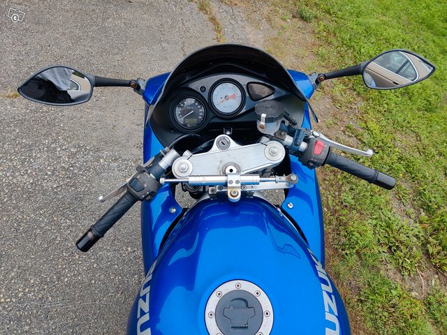 Suzuki SV650 2002 6