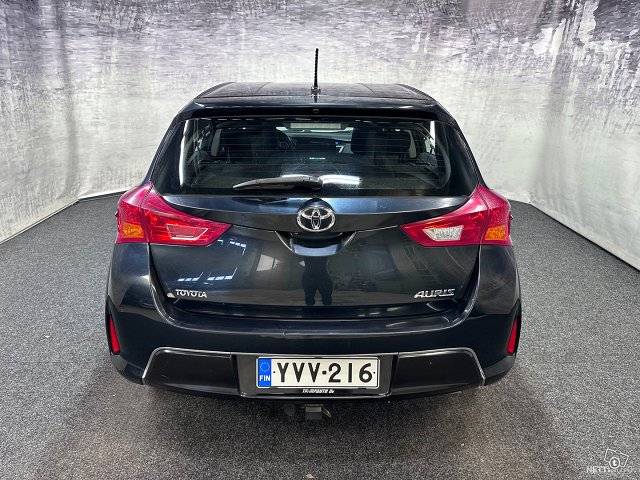 Toyota Auris 7