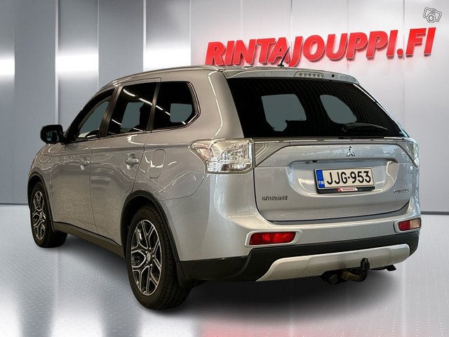 Mitsubishi Outlander 2