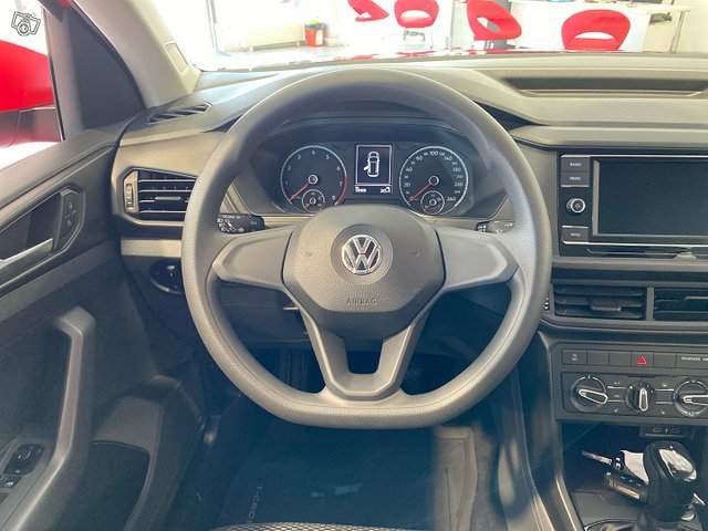 Volkswagen T-Cross 10