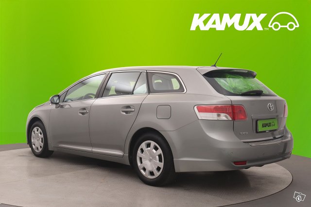 Toyota Avensis 5