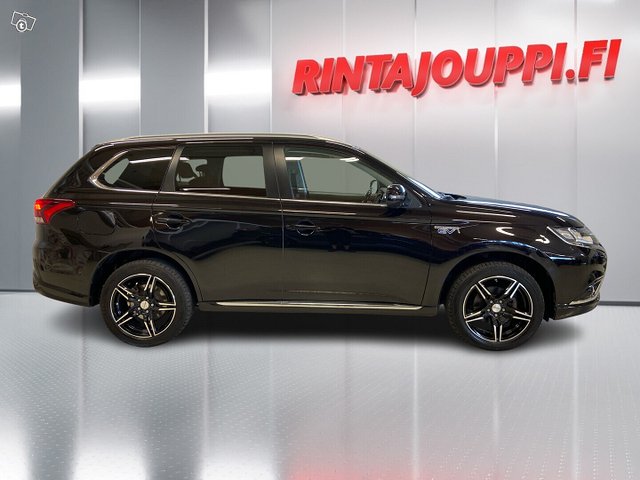 Mitsubishi Outlander PHEV 5