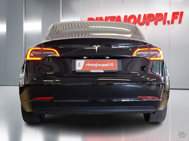 Tesla Model 3 5