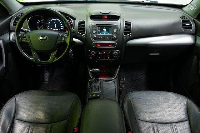 Kia Sorento 8