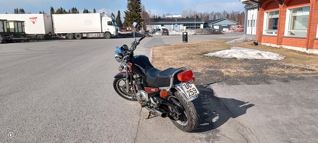 Suzuki GR650 4