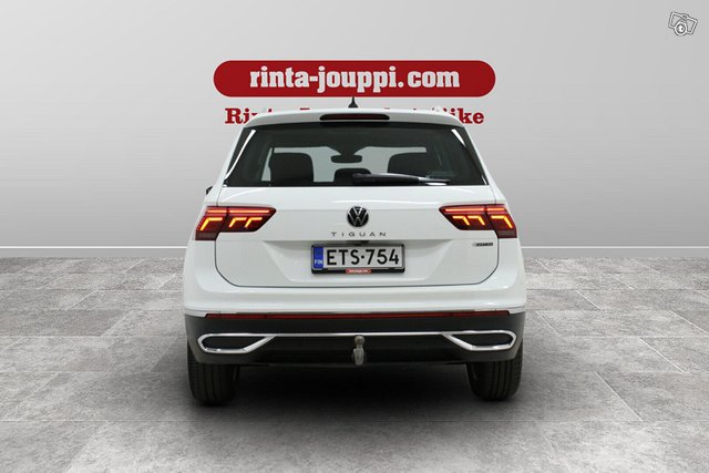 Volkswagen Tiguan 6