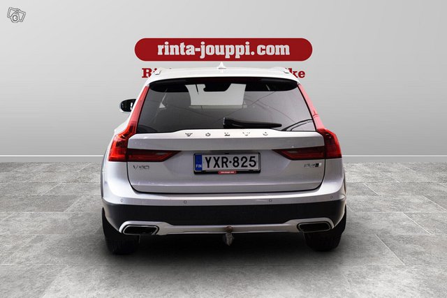 Volvo V90 Cross Country 6