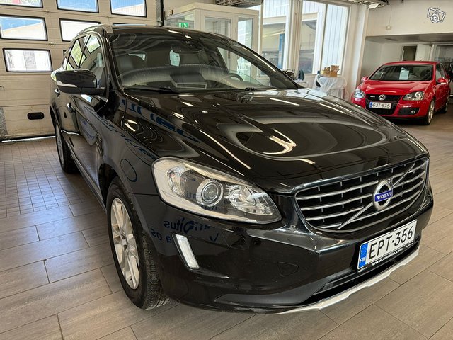 Volvo XC60 4