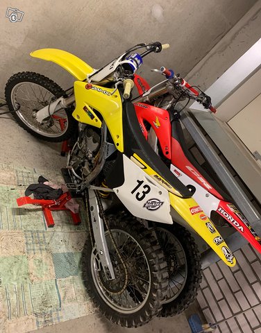 Suzuki rmz250