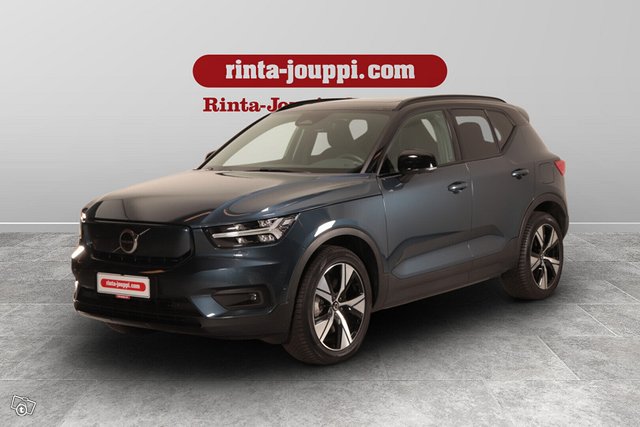 VOLVO XC40 1