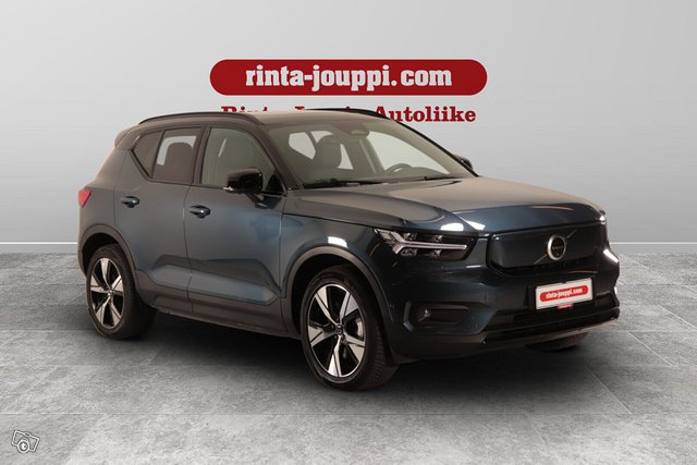 VOLVO XC40 3