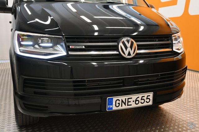 Volkswagen Transporter 9