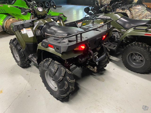 Polaris Sportsman 800 Kaikilla varusteilla 2