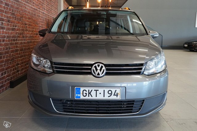 Volkswagen Touran 9