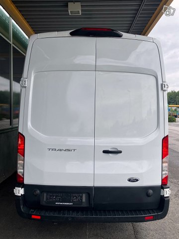 Ford Transit 7