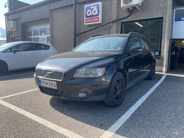 Volvo V50