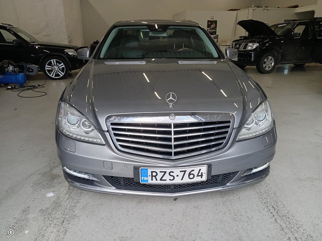 Mercedes-Benz S 4