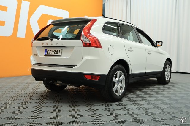 Volvo XC60 7