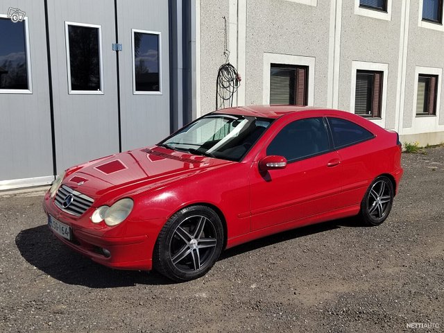 Mercedes-Benz C 6