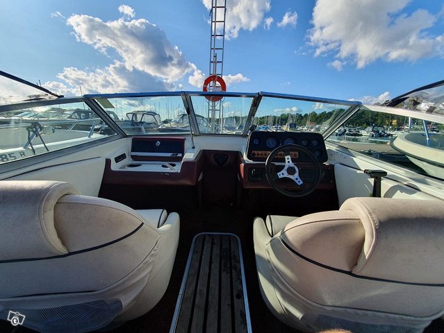 Sea Ray 160CB 7