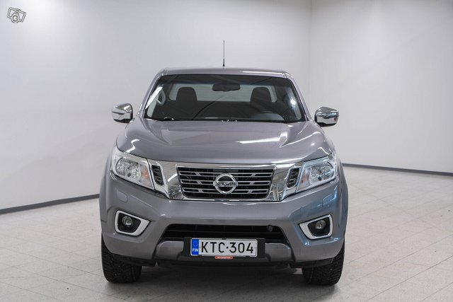 Nissan Navara 2