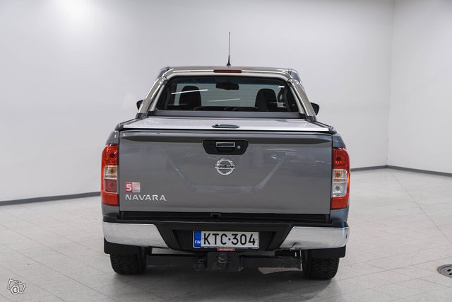 Nissan Navara 6