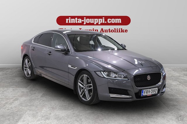 Jaguar XF 3