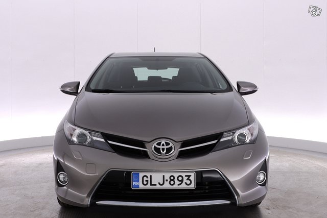 Toyota Auris 2