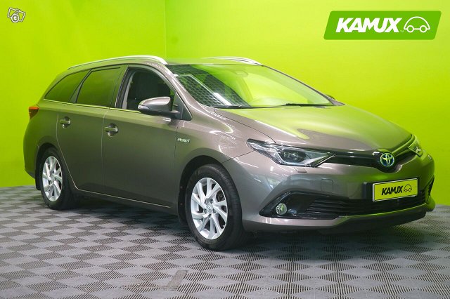 Toyota Auris 1