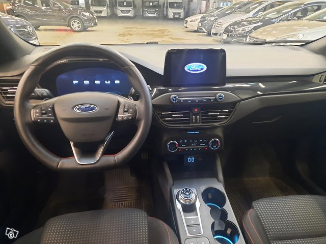 Ford Focus 7