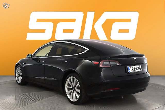 Tesla Model 3 5