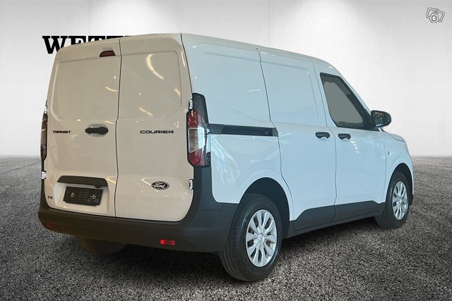 Ford Transit Courier 3