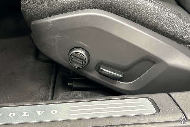 Volvo S90 18