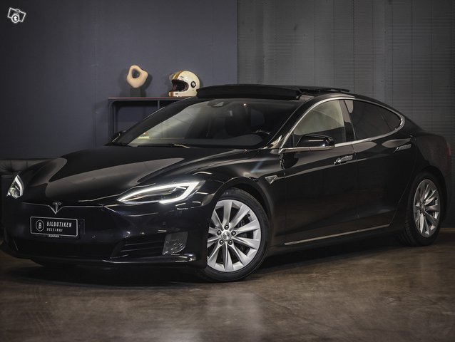 Tesla Model S 1