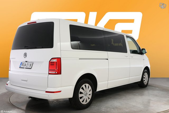 Volkswagen Caravelle 8