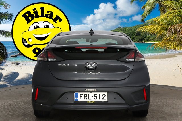 Hyundai IONIQ PLUG-IN 4