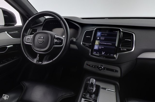 Volvo XC90 12