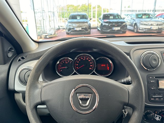 Dacia Sandero 10