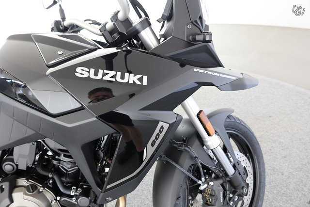 SUZUKI V-STROM 9