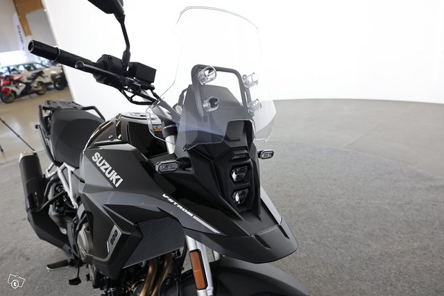 SUZUKI V-STROM 11