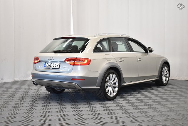 Audi A4 ALLROAD 5