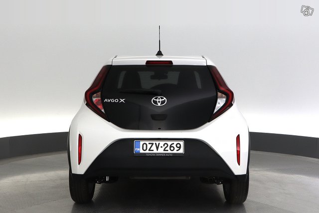 Toyota Aygo X 4