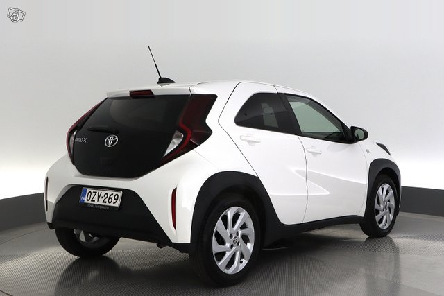 Toyota Aygo X 5